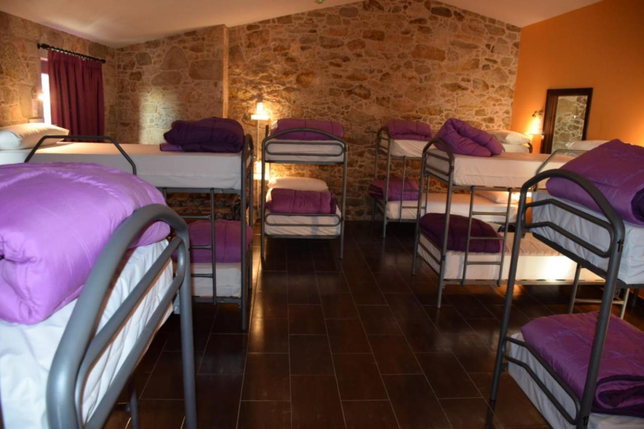 O Cabanel Albergue-Bar Villastose Eksteriør billede